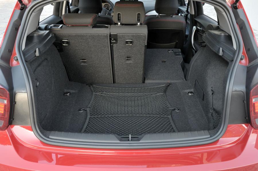  BMW 118i Sport Line 2011 года  (фото 11 из 185)
